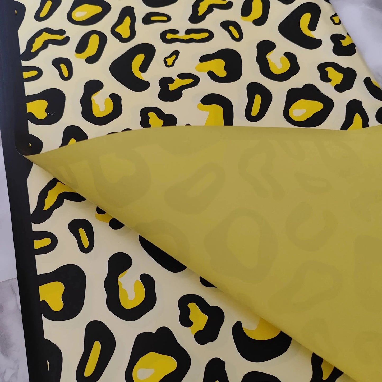 Papel Coreano Leopardo Amarillo 58 x 58cm